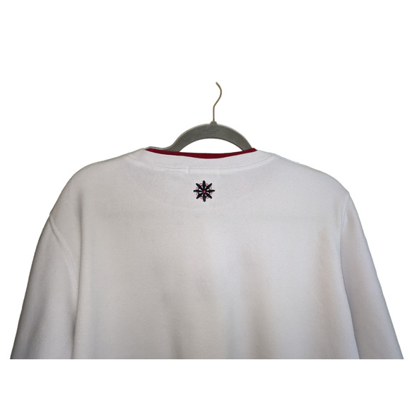 Basting & Smith White Pullover Sweatshirt M Snowflake Embroidery - Picture 7 of 9